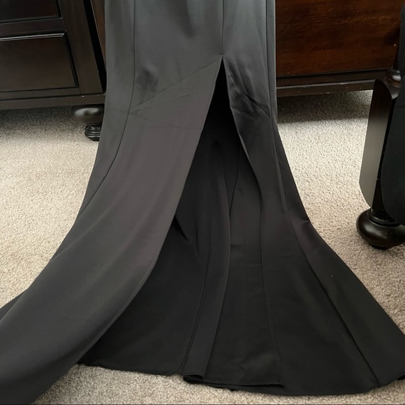 Black High Neck Open Back Maxi Dress with Low Slit - Picture 4 of 6